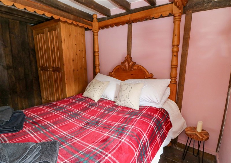 A bedroom in The Little Laura Ashley House (photo 2) at The Little Laura Ashley House, Machynlleth
