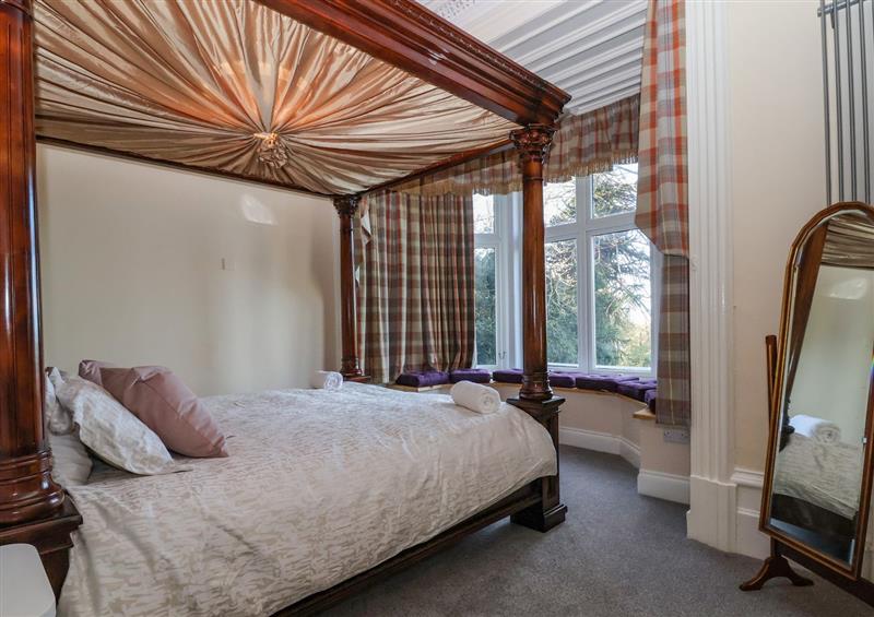 A bedroom in The Lloyd George (photo 5) at The Lloyd George, Bontnewydd