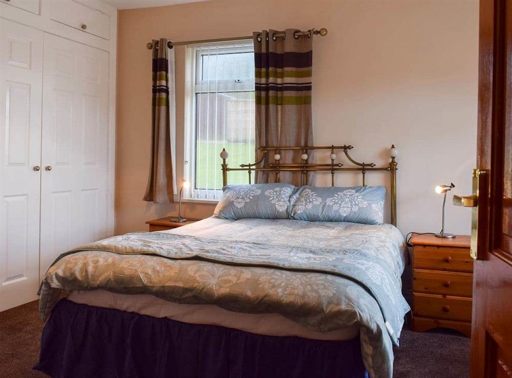 Spacious bedroom with kingsize bed (photo 2) at The Lobster Pot in Skinningrove, near Saltburn-by-the-Sea, Cleveland