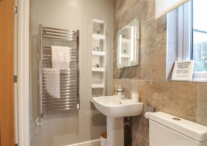 Bathroom at The Lodge at Middleton House, Middleton Green near Stone