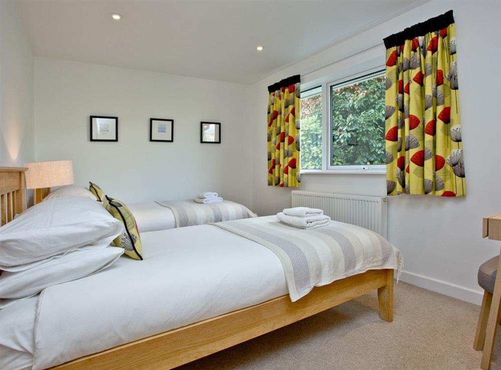Twin bedroom at The Lodge in Fowey, Cornwall