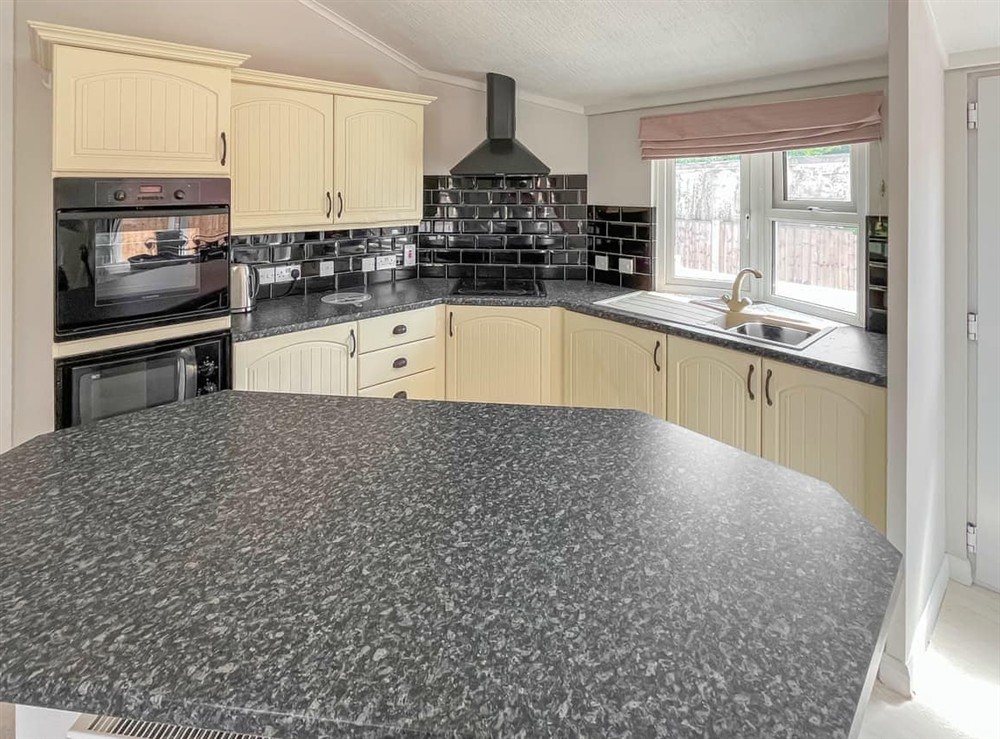 Kitchen (photo 2) at The Lodge in Hogsthorpe, Lincolnshire