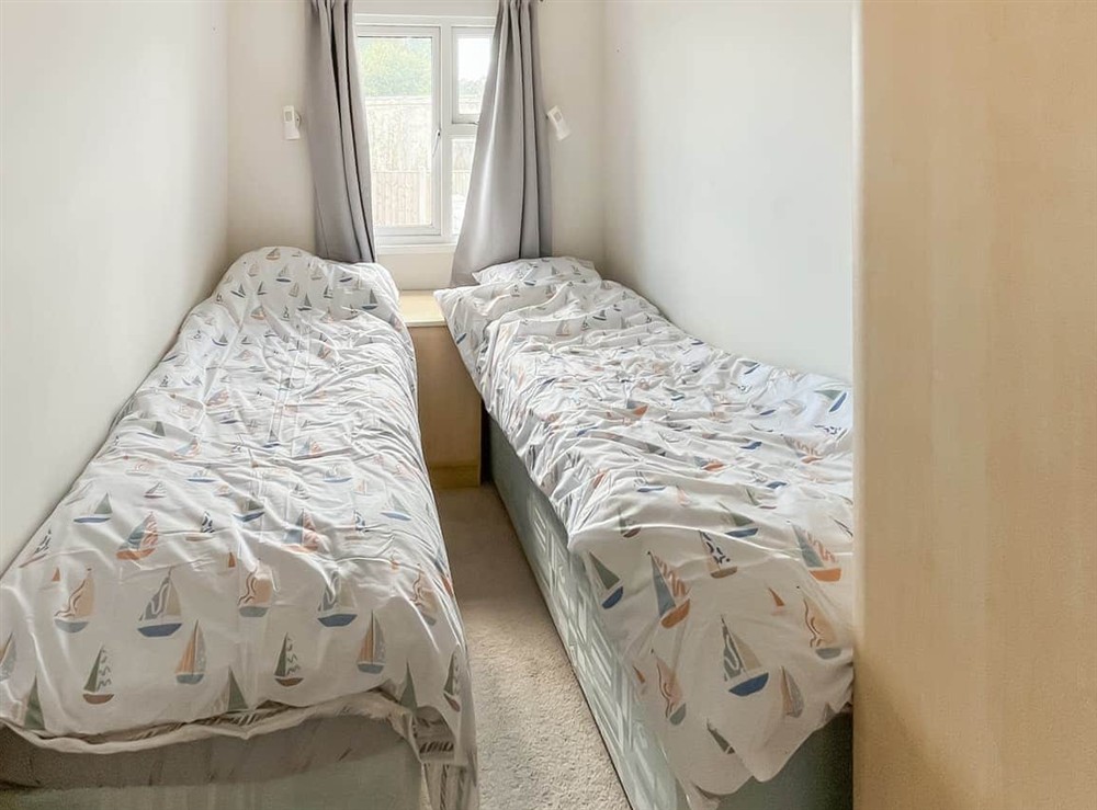 Twin bedroom (photo 2) at The Lodge in Hogsthorpe, Lincolnshire