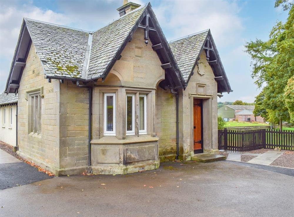 Exterior at The Lodge in Linlithgow, West Lothian