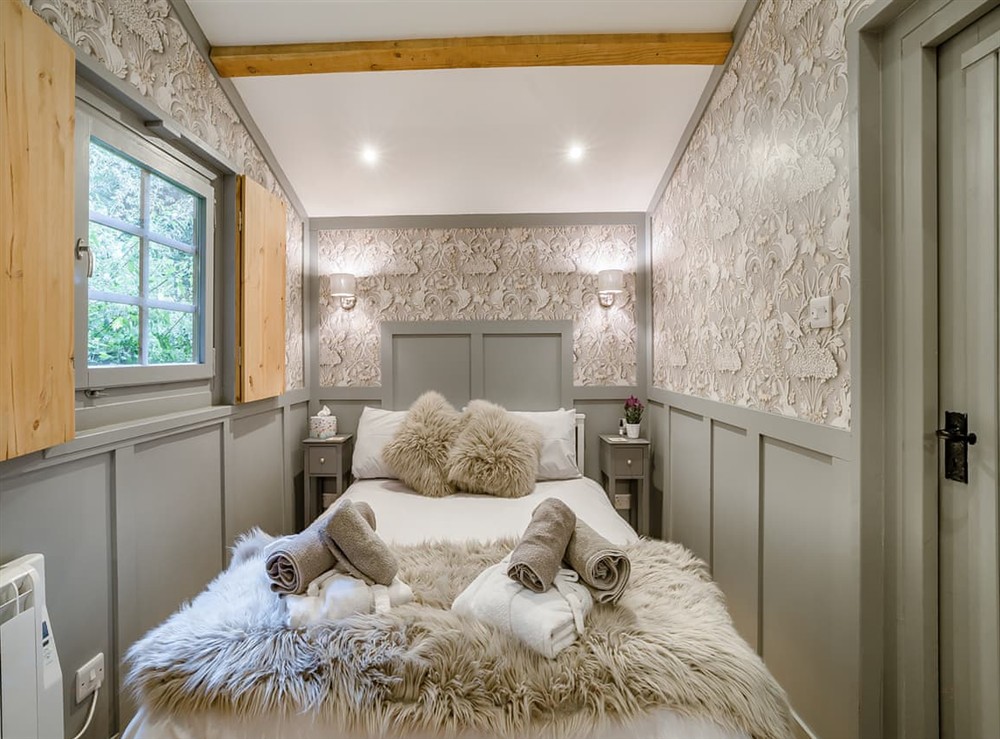 Double bedroom (photo 2) at The Lodge in Ringwood, New Forest, Hampshire