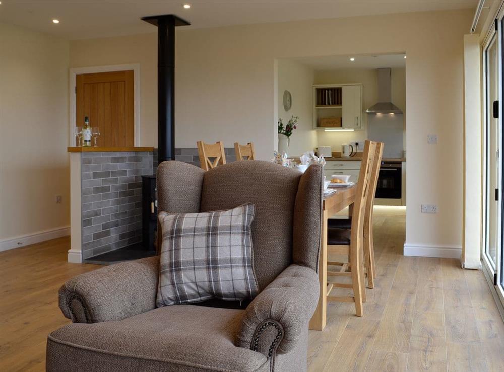 Cosy and comfortable living room at Sweet Meadow Lodge, 