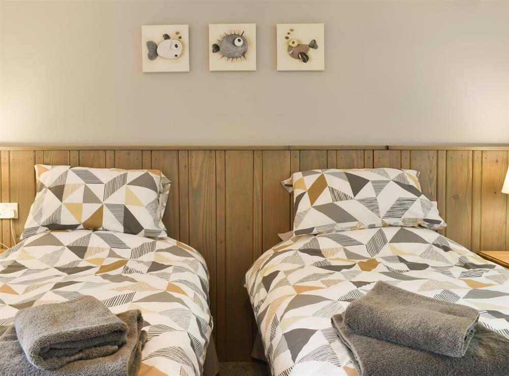 Zip-link beds set as twin (photo 2) at The Loft in Boys Hill, near Sherborne, Dorset