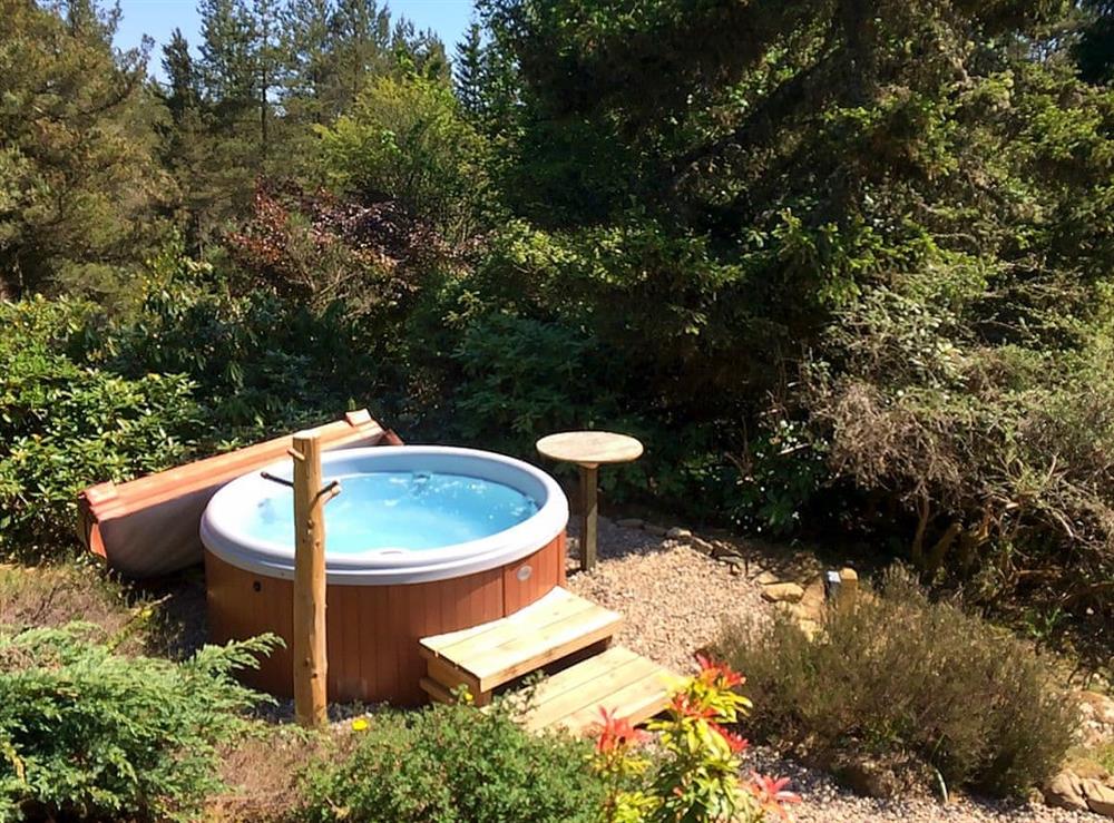 Private hot tub for 5 at The Log Cabin in Kirkmichael, near Pitlochry, Perthshire