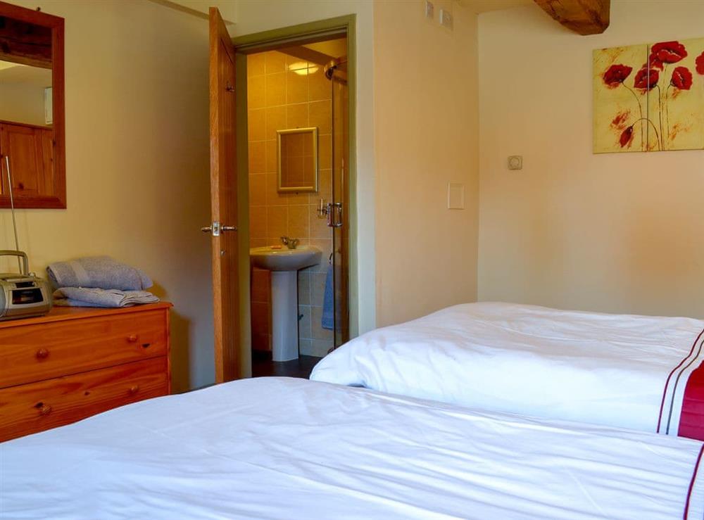 Twin bedroom with en-suite (photo 2) at The Long Barn in Stoke-On-Trent, Staffordshire
