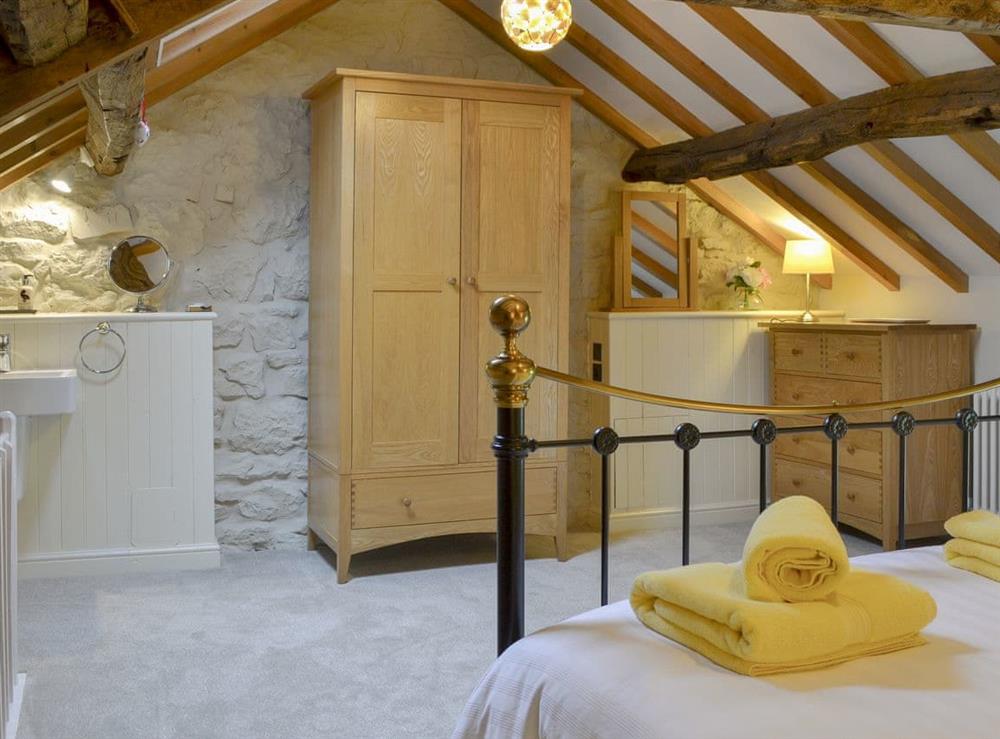 Double bedroom (photo 7) at The Long House in Little Barugh, North Yorkshire