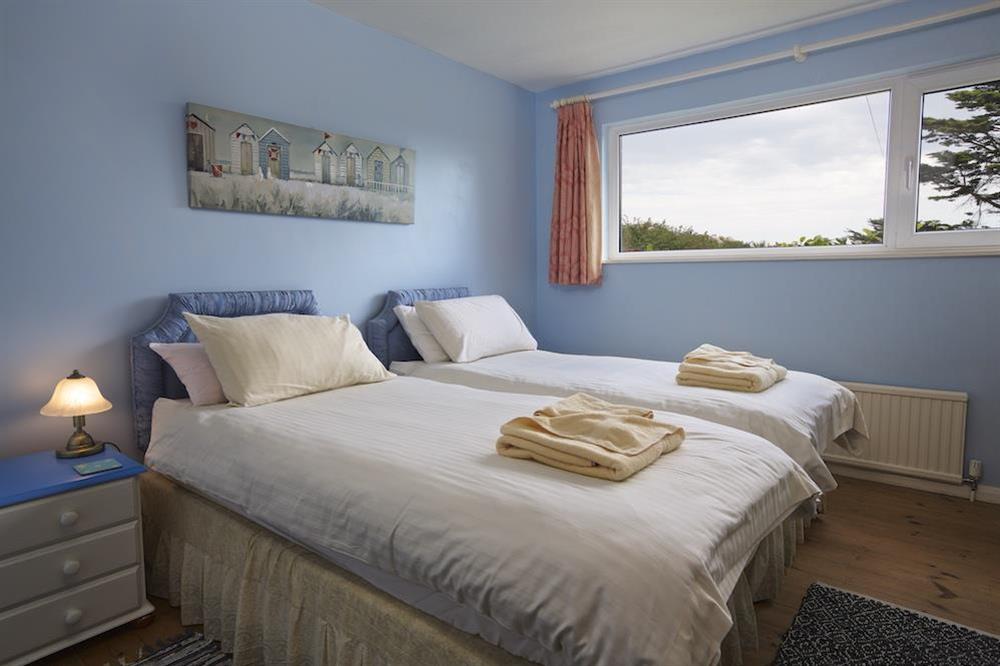 Twin bedroom at The Look Out in Hope Cove, Nr Kingsbridge