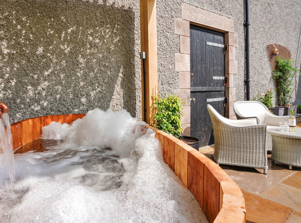 Hot tub at The Lookout Loft in Brassington, Derbyshire