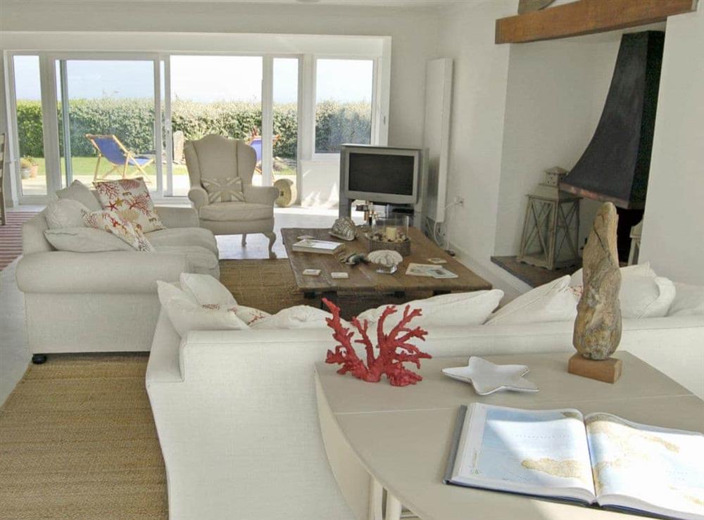 Living room/dining room at The Lookout in Port Gaverne, near Port Isaac, N. Cornwall., Great Britain