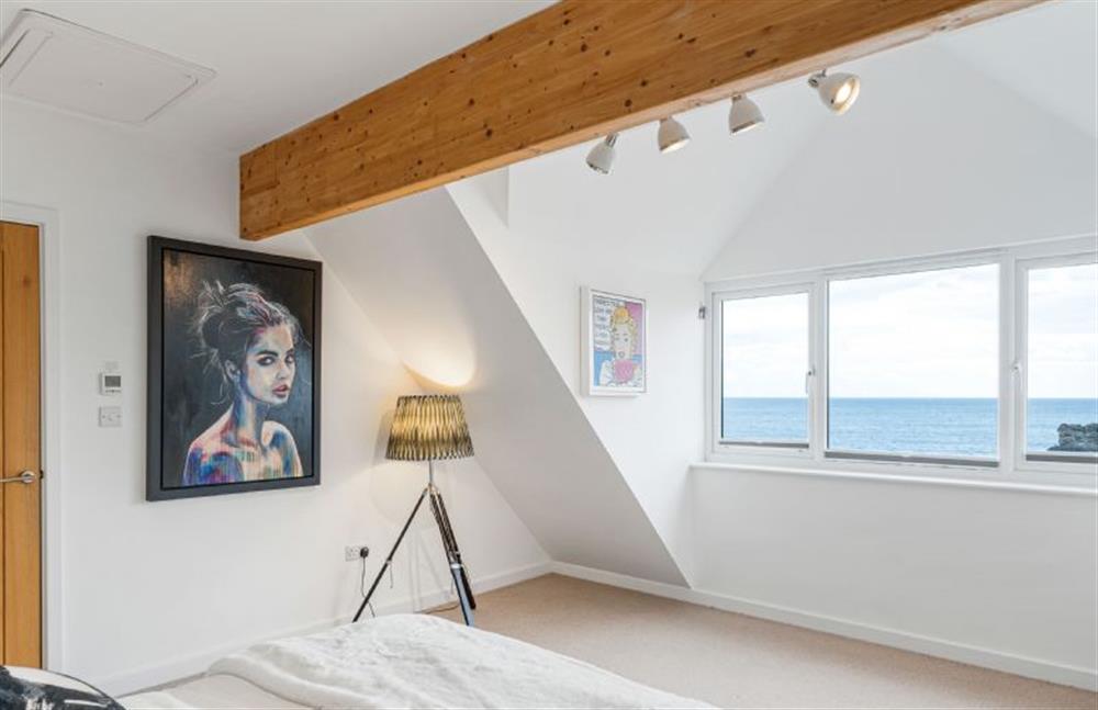 Bedroom three with 5’ king-size bed and en-suite (photo 4) at The Lookout, Portreath