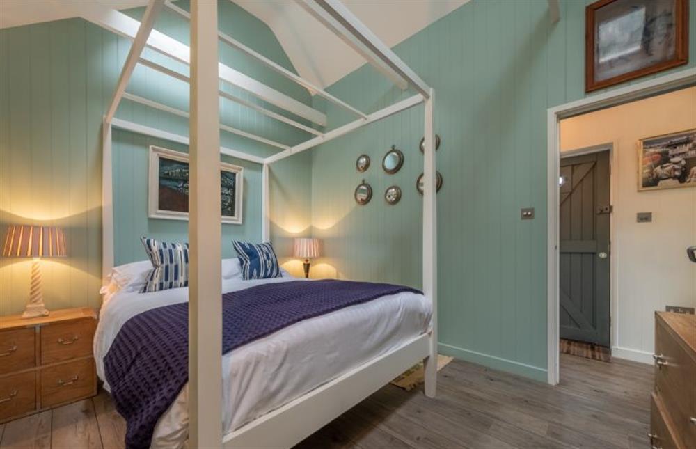 Ground floor: The master bedroom has king-sized bed at The Lookout, Salthouse near Holt