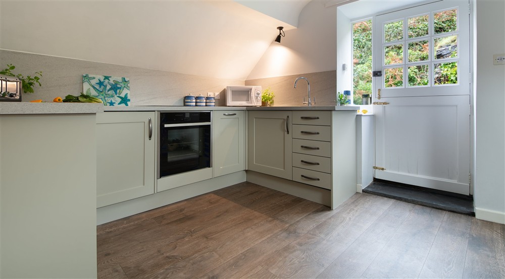 The kitchen and dining room (photo 2) at The Lugger in Boscastle, Cornwall