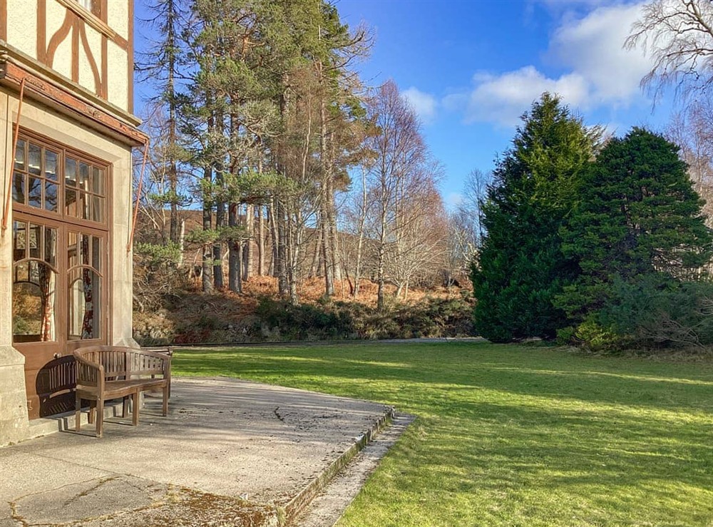 Outdoor at The Maids Apartment in Lairg, Sutherland