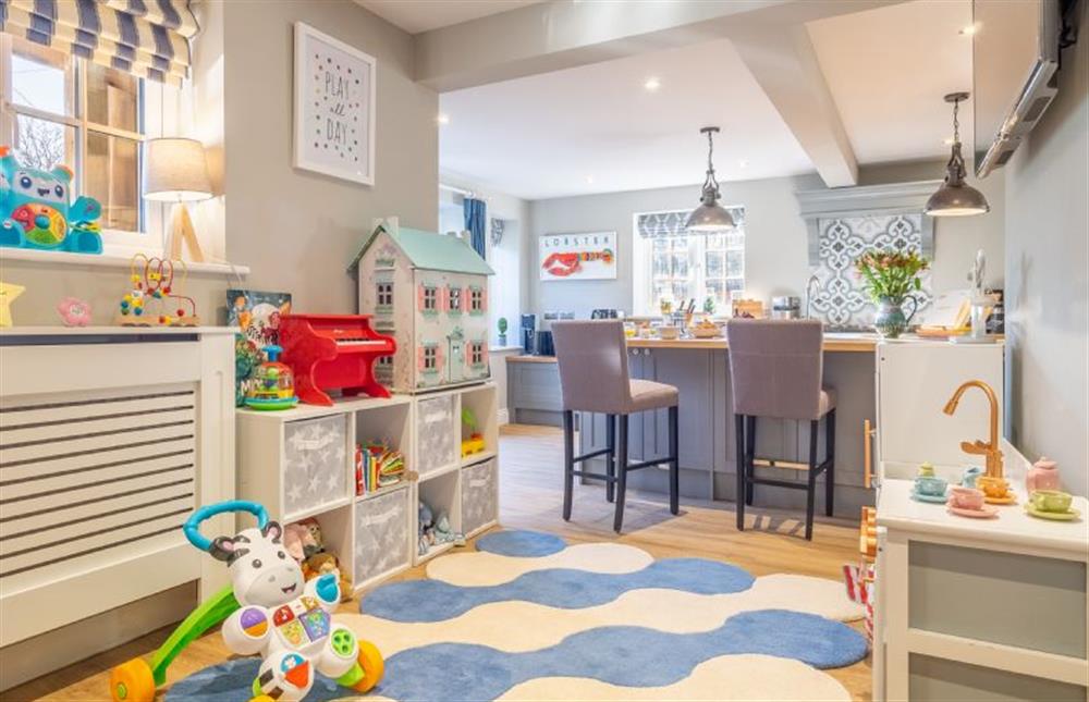 Ground floor: Play room with toys