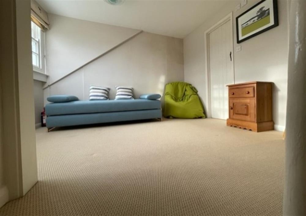 Enjoy the living room at The Mariner's Cottage in Salcombe