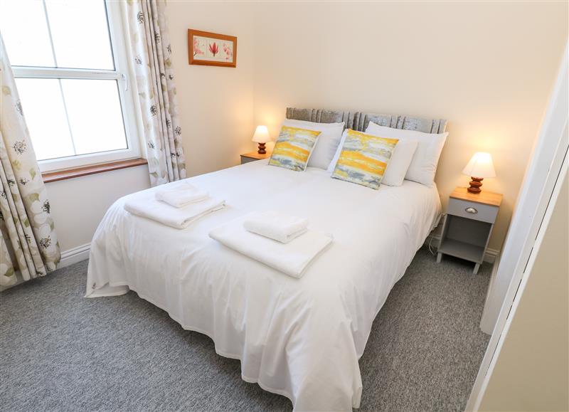 One of the 2 bedrooms (photo 5) at The Mariners, Coverack