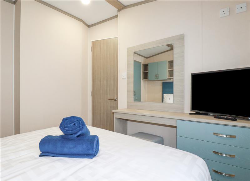 This is a bedroom at The Mermaid A04, Parc