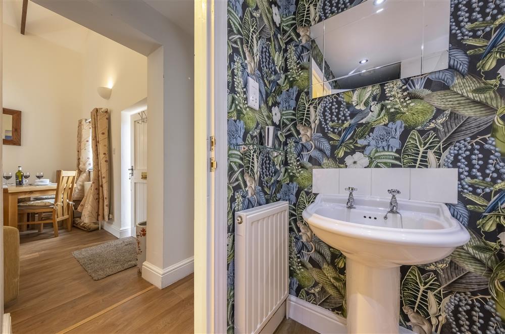 Family bathroom leading to the sitting and dining area at The Mews, Goudhurst