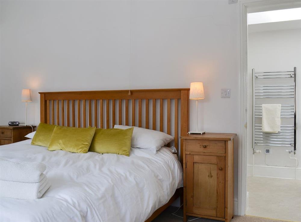 Cosy double bedroom with en-suite at The Mistress House in Hunstanton, Norfolk