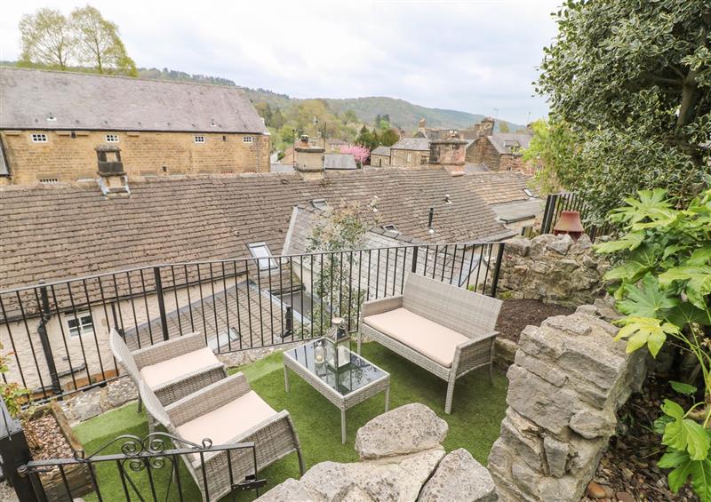 Enjoy the garden at The Nestling - 5 Victoria Cottages, Bakewell
