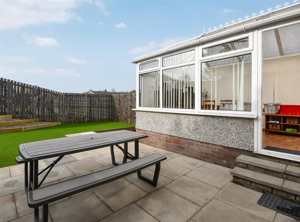 Sitting-out-area at The Nurseries Cottage in St Madoes, Perthshire