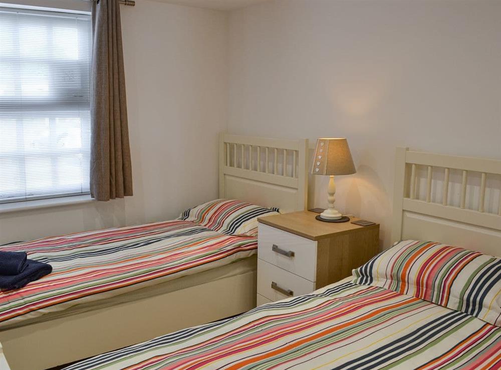 Twin bedroom at The Oakleys in Porthmadog, Gwynedd