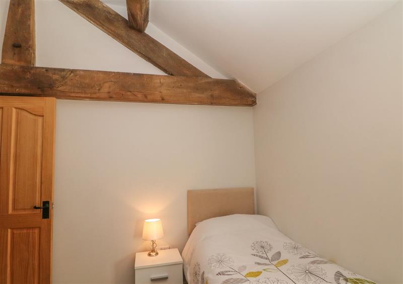 One of the 3 bedrooms (photo 2) at The Old Cart House, Edale