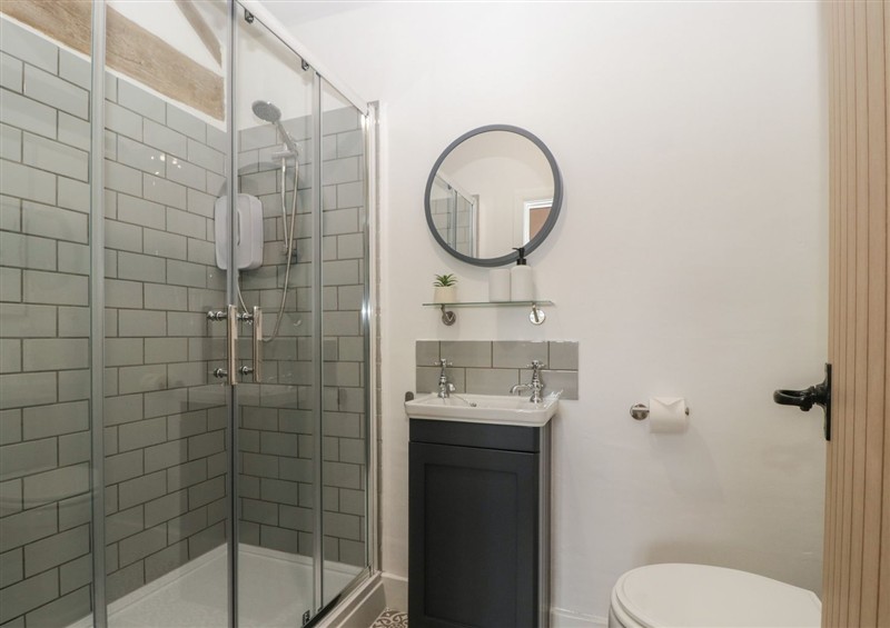 Bathroom at The Old Cart Shed, Gorsley