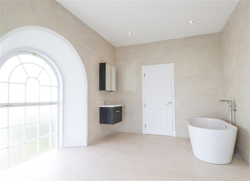 Bathroom at The Old Chapel, St Columb Minor