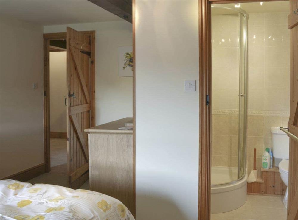 En-suite shower room within master bedroom suite at The Old Chapel in Thoralby, near Leyburn, North Yorkshire