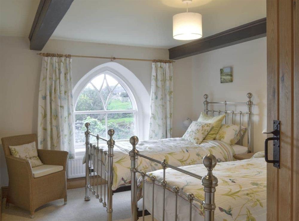 Light and airy twin bedroom at The Old Chapel in Thoralby, near Leyburn, North Yorkshire