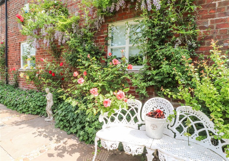 Enjoy the garden (photo 4) at The Old Coach House, Bilsborrow