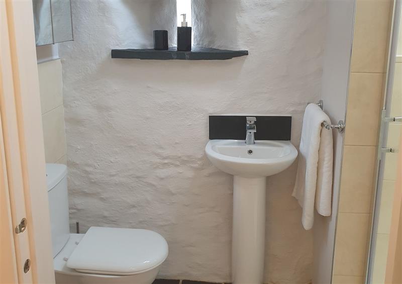 This is the bathroom at The Old Dairy, Merrion near Pembroke