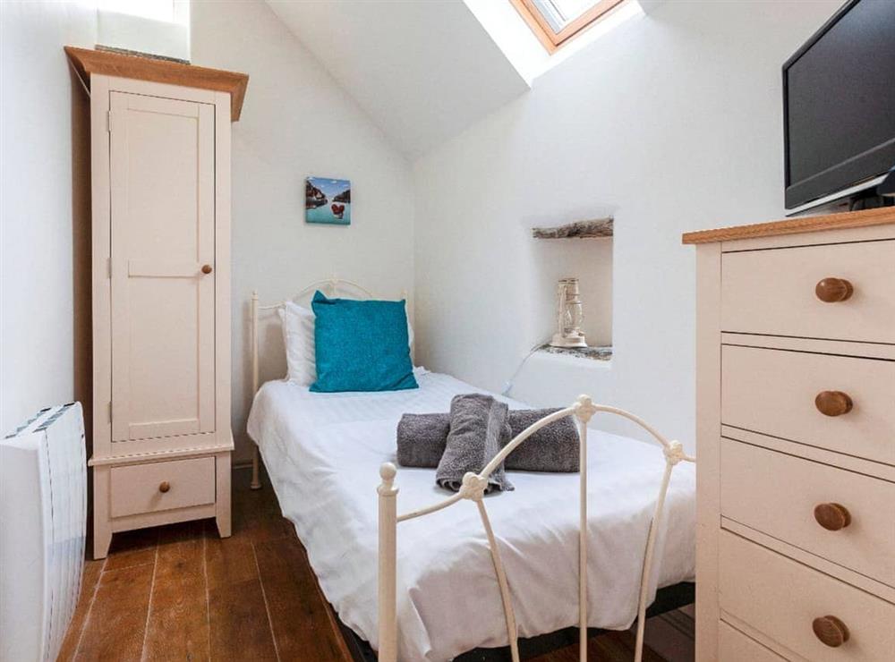 Single bedroom at The Old Granary in Stoke Fleming, near Dartmouth, Devon