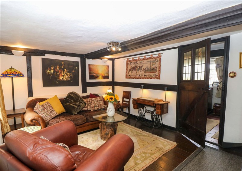 The living area at The Old House, Hamble
