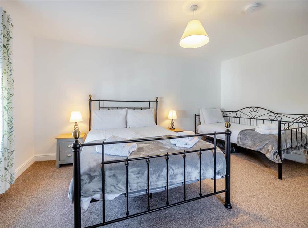 Twin bedroom at The Old Jolly in Wainfleet, Lincolnshire