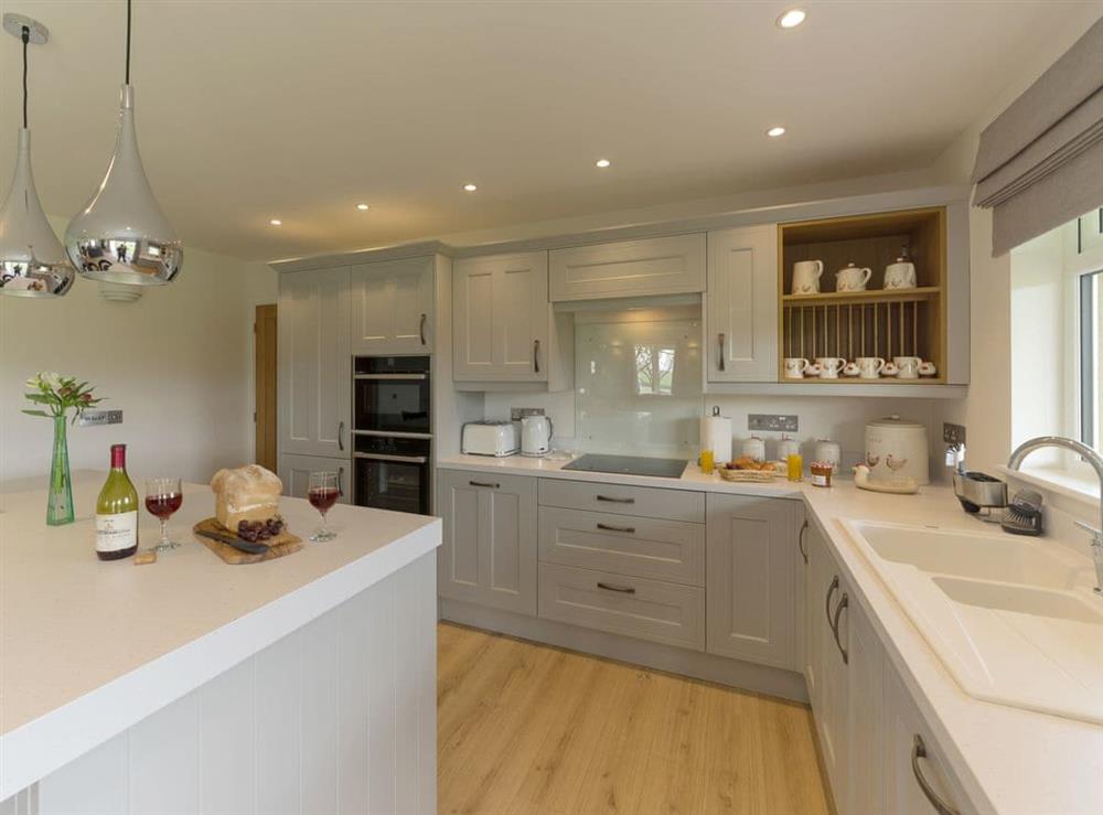 Fully appointed fitted kitchen at The Old Kennels in Tibberton, near Gloucester, Gloucestershire