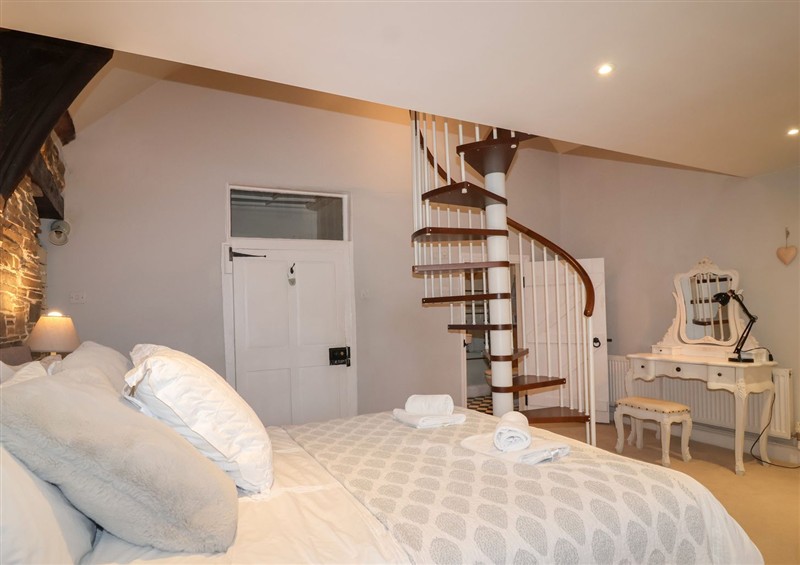 One of the 6 bedrooms (photo 2) at The Old Manor House, Lifton