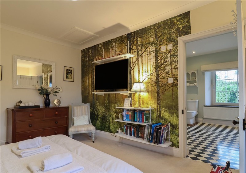 One of the 6 bedrooms (photo 3) at The Old Manor House, Lifton