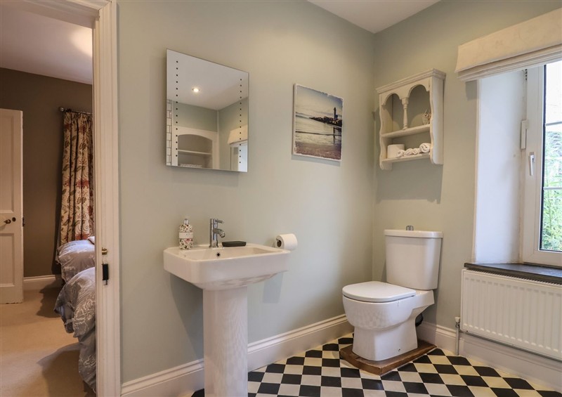 The bathroom (photo 3) at The Old Manor House, Lifton