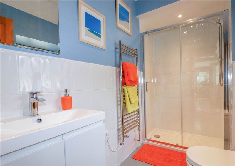 Bathroom at The Old Piggery, Porthtowan