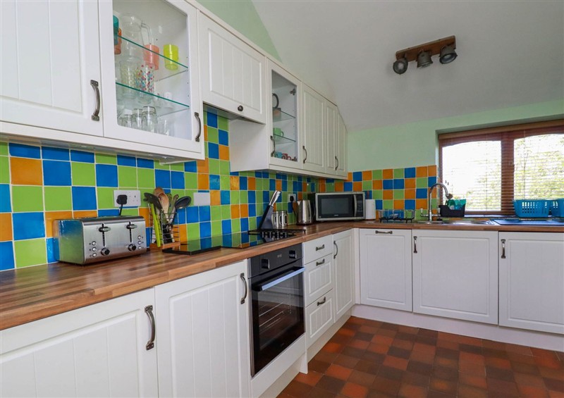 The kitchen (photo 2) at The Old Piggery, Porthtowan
