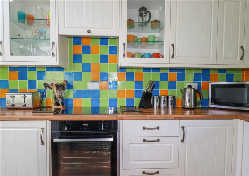 The kitchen (photo 3) at The Old Piggery, Porthtowan