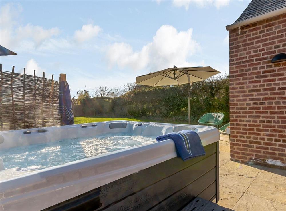 Hot tub at The Old Police House in Stow, near Lincoln, Lincolnshire