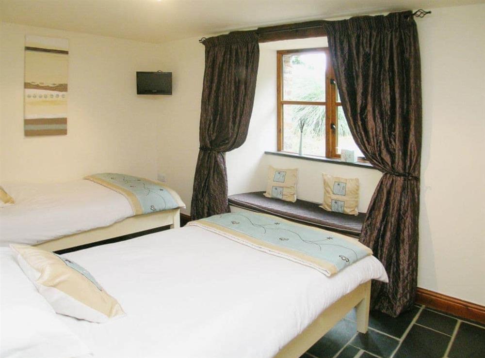 Twin bedroom (photo 2) at The Old Roundhouse in Hartland, Bideford, Devon., Great Britain