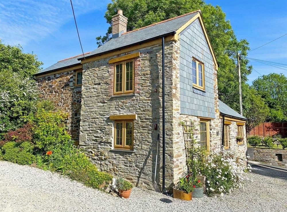 Delightful holiday home at The Old Sawmill @ Sunnyside in Trevelmond, near Liskeard, Cornwall